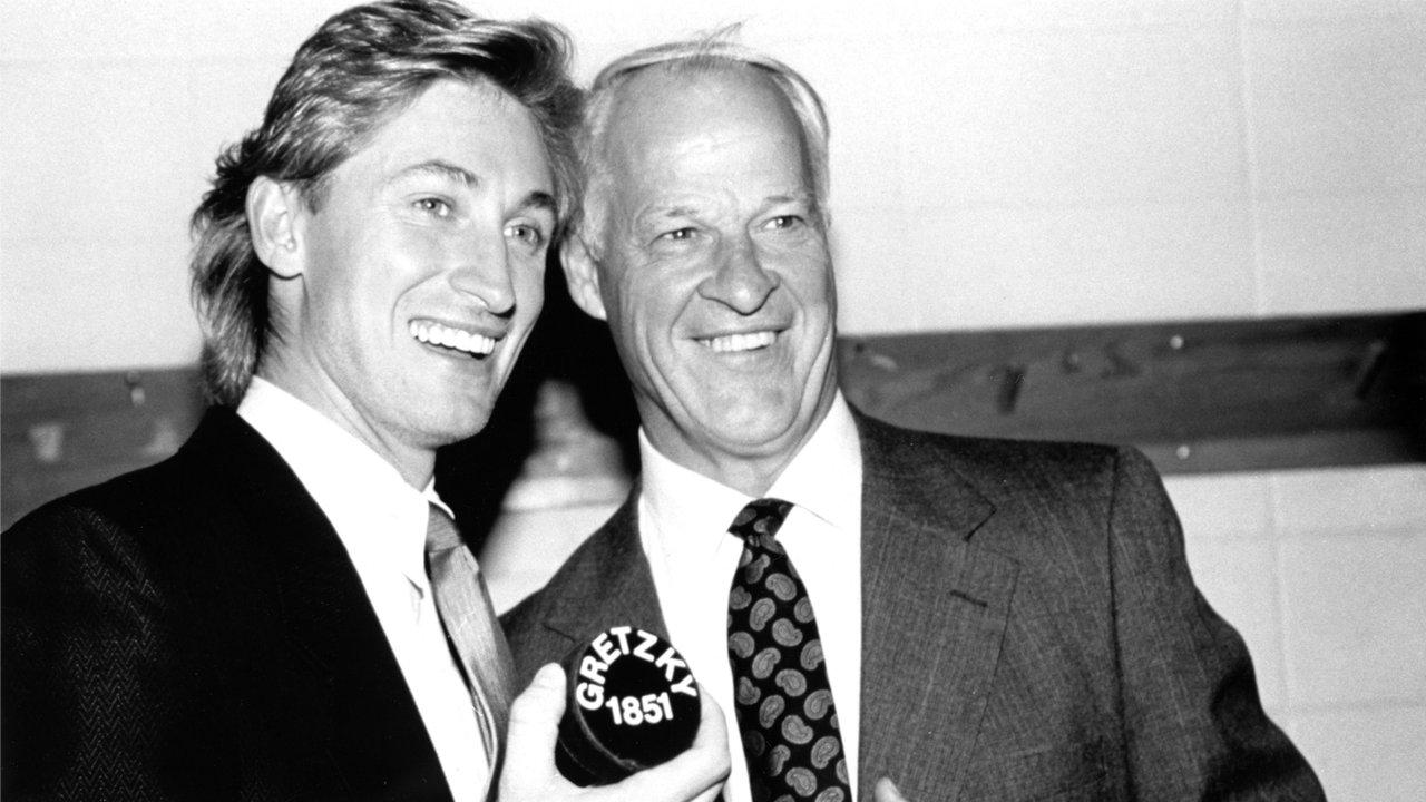 Gordie Howe, the gritty and mighty 'Mr. Hockey,' dies at 88